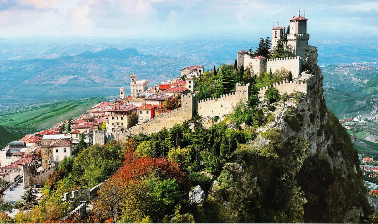 Divacamp San Marino Hotel Екстериор снимка